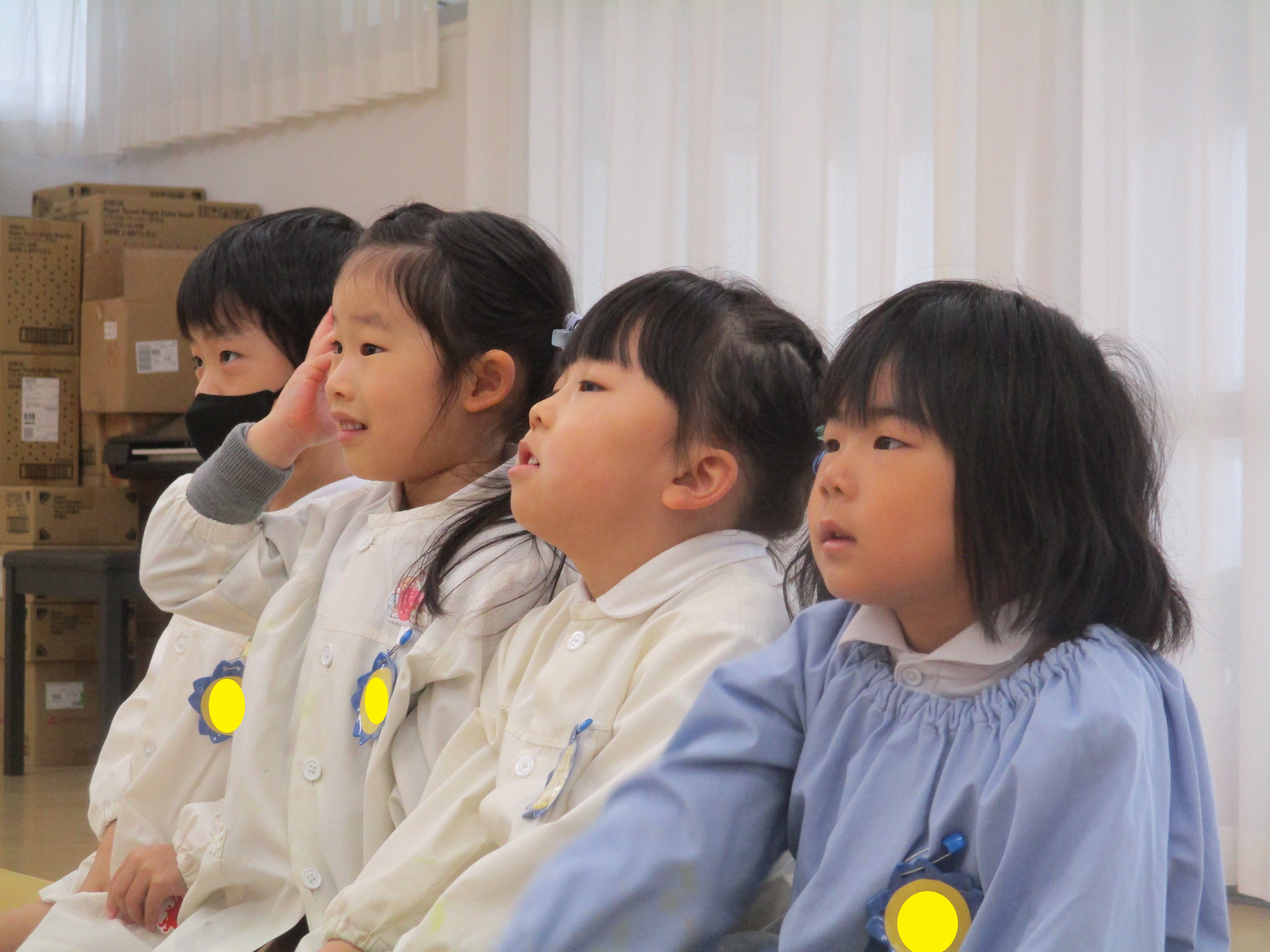 昨日、お誕生会がありました🎉 4月生まれのSちゃん、Aちゃん 当日欠席でした おめでとう‼︎ 保育士の出し物もみんな喜んでいました