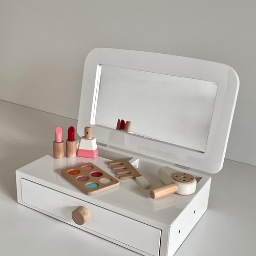 100均で！持ち運び自由な子供用ミニドレッサーDIYハンドメイドの作り方・アイデア暮らしニスタ