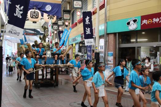 女人禁制の神事に変化 博多祇園山笠 - 日本経済新聞