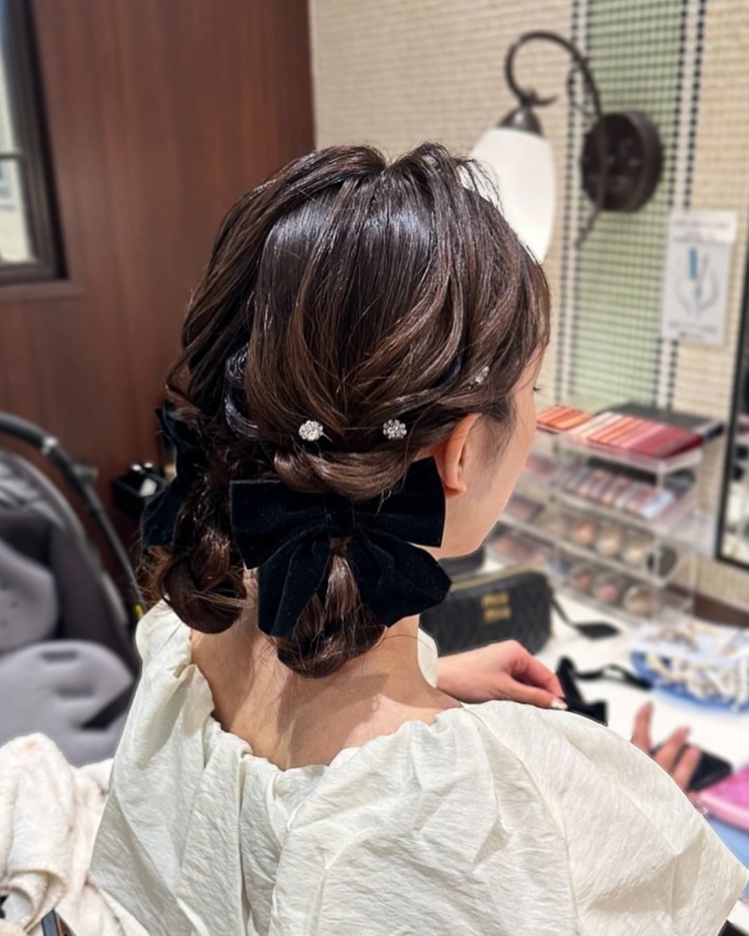 結婚式お呼ばれ髪型 ミディアムヘアのとにかく簡単アレンジ術21選みんなのウェディングニュース