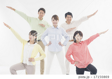 人物、日本人、男性、女性、20代、30代、40代、50代、ビジネス、ビジネスマン、ビジネスウーマン、グループ、5人、白バック、集合、ポーズ、全身、団結、協力、仕事、働く、サラリーマン- フォト作品紹介イラスト＆写真のストックフォトwaha ワーハ