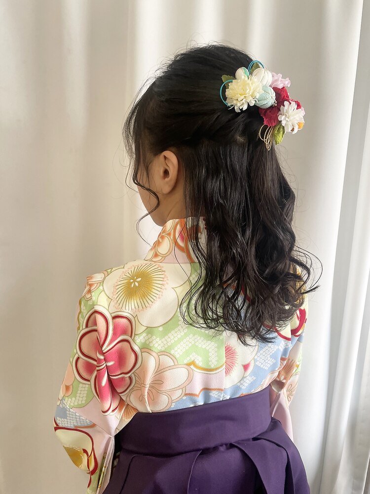 小学校の卒業式 袴を着る時の髪型に悩むお嬢さまに