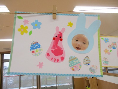 1月の壁面「うさぎとお正月」 保育士ワーカ