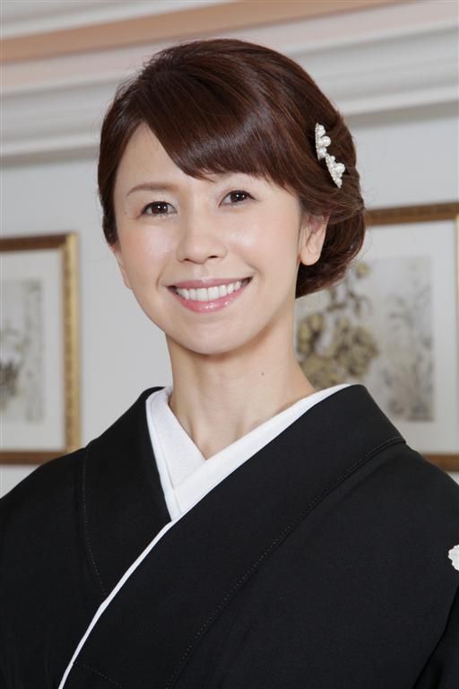 50代は上品な髪型で参列しよう♪結婚式におすすめのおしゃれなヘアアレンジ特集folk