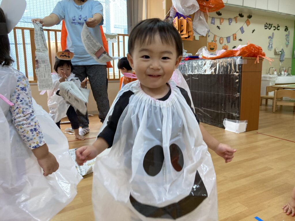 トリックオアトリート！アンパンマンの仮装で片山公園へ - くじら保育園 豊津東園