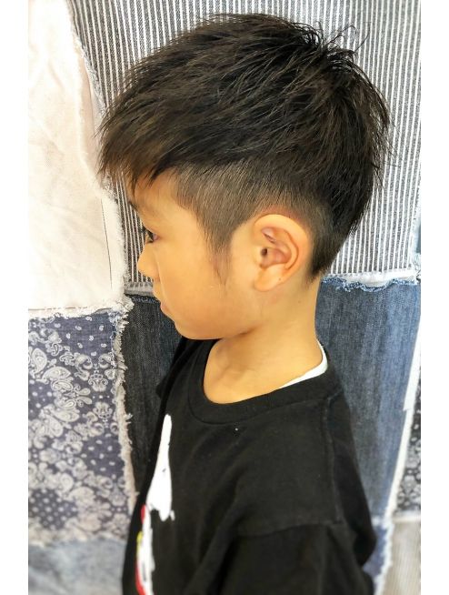 ツーブロックショート キッズ男性も多数来店 ：L117184895ニコル NICOLL のヘアスタイルホットペッパービューティ