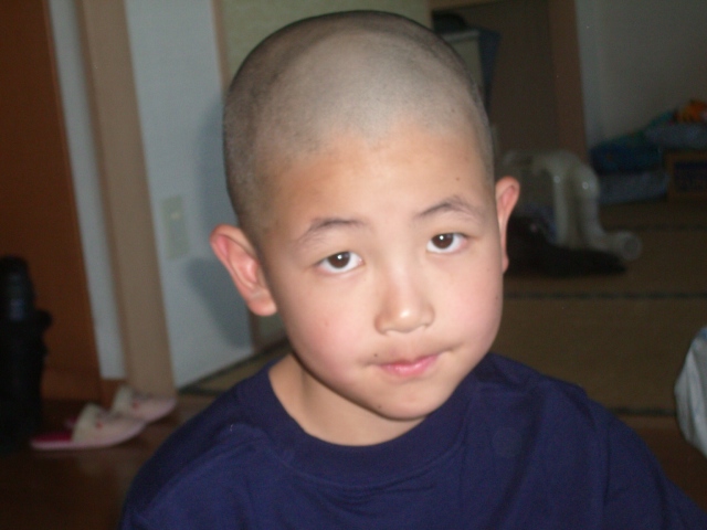 おしゃれ坊主」のアイデア 7 件おしゃれ坊主, キッズヘアスタイル 男の子, ボーイズヘアカット