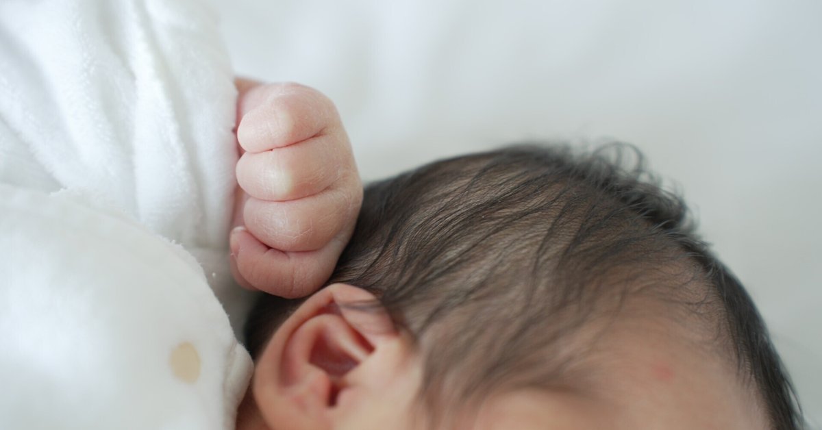 今回は、☆Let's cooking☆をお届けします🥣✨ . ぬくもりのおうち保育では、 子どもたちが食材🥕に興味をもって食べること🍽️を楽しめるように 様々な食育活動をしています💡 . 大人にとっては当たり前のことでも子どもたちにとっては、「洗う」・「ちぎる」・「裂く