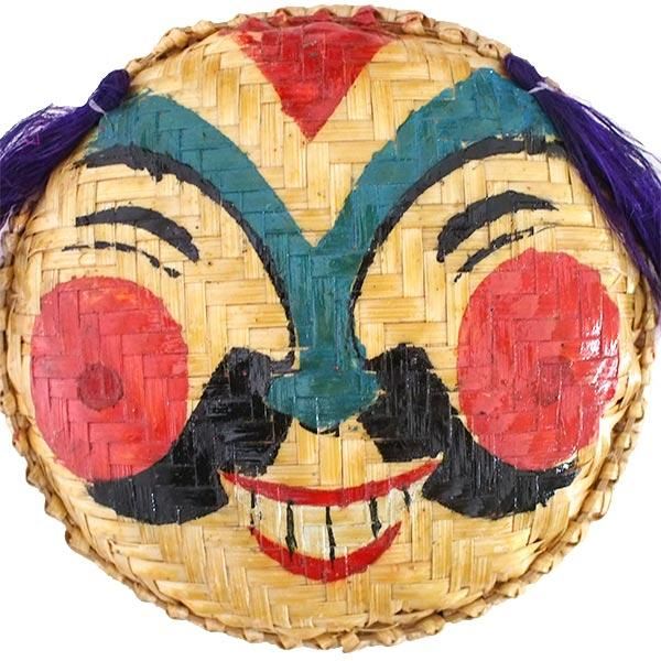 若者たちはベトナムフェスティバルでアニメや漫画のキャラクターに変身して楽しんでいます