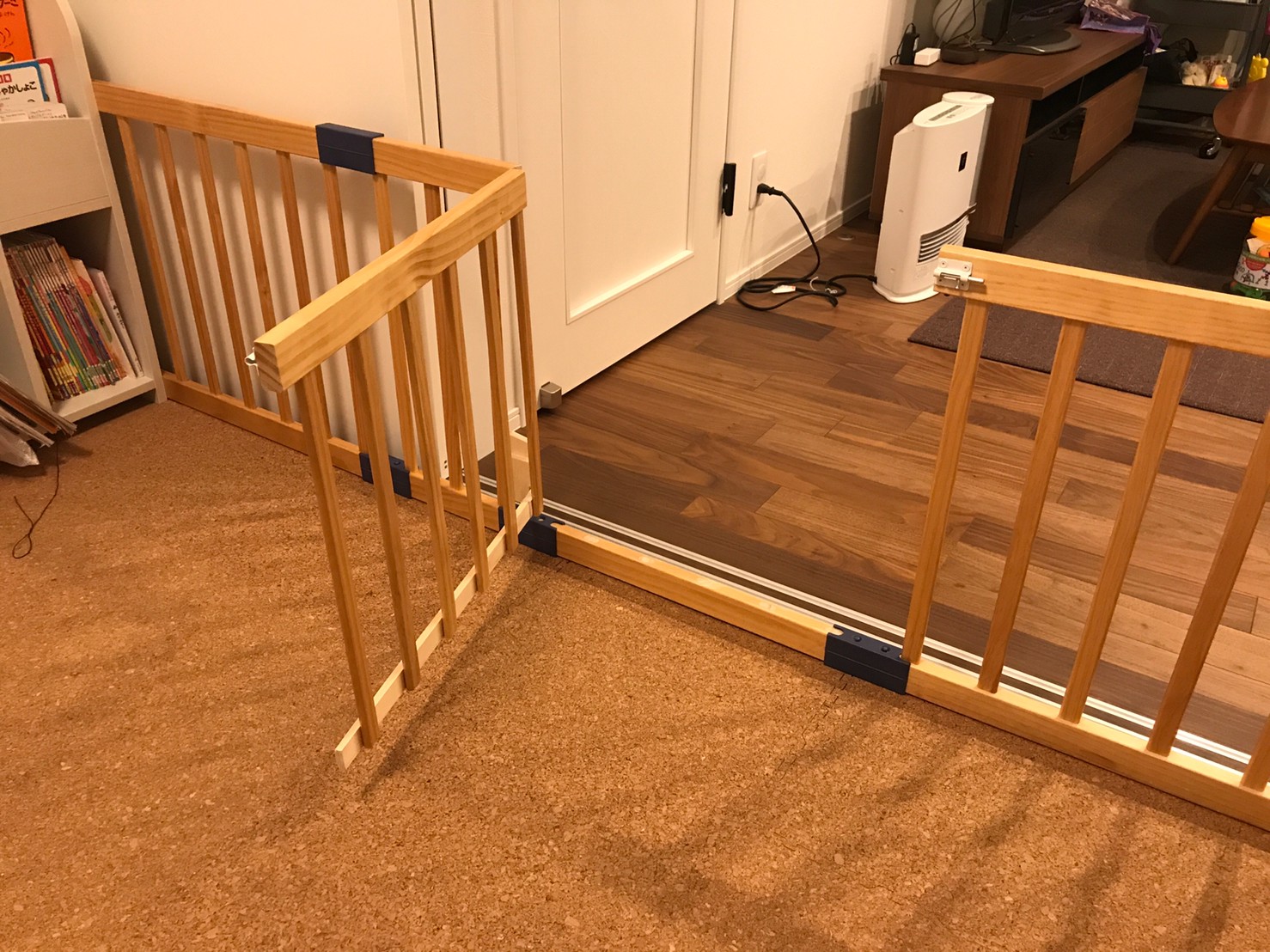 ベビーゲートをDIYしよ！100均・ニトリで♡おしゃれ実例と作り方12