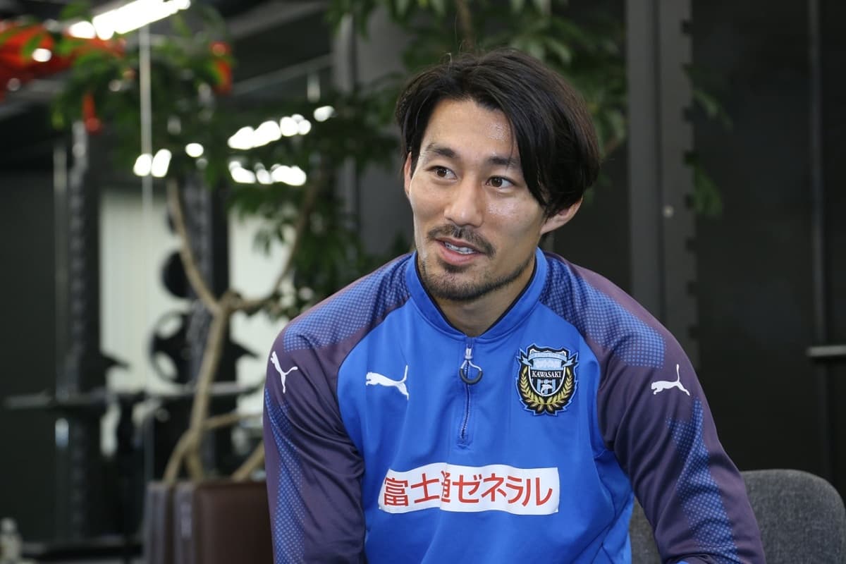 07Jカード 直筆サインカード 家長昭博 ガンバ大阪 現川崎フロンターレ