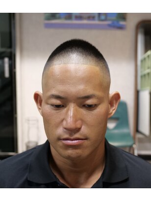 カッコイイ坊主のサンプル１０選。おしゃれで男らしい髪型をピックアップメンズファッションメディア OTOKOMAE男前研究所