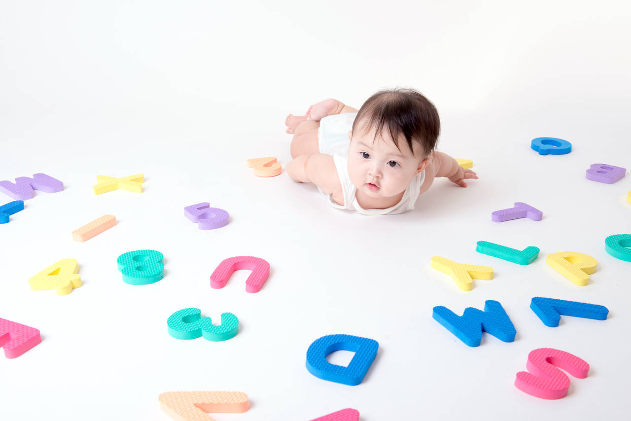 赤ちゃんに英語の歌を聴かせるとどんな効果があるの？おすすめの英語の歌もあわせてご紹介します！英会話スクール・英語教室・講師派遣のプリンス英米学院