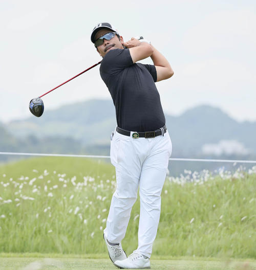 国内男子ゴルフ＞比嘉一貴が「ケガの功名」10バーディ「現状維持は絶対だめ」 - スポーツナビ