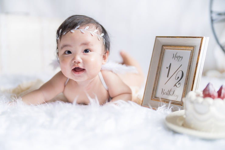 ハーフバースデーおすすめ衣装☆浜松市の「ボンフルール ファミ」のスタッフブログ七五三・お宮参りなどのおしゃれな家族写真