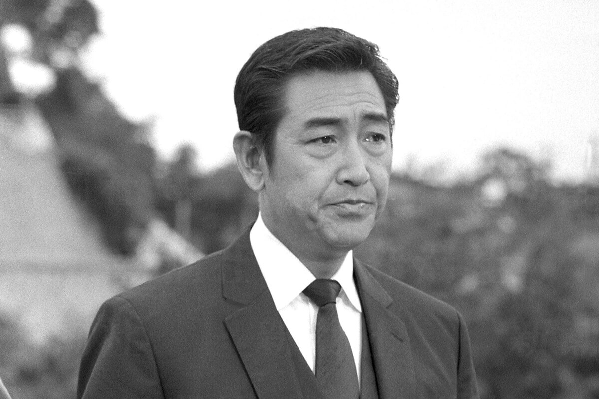 鶴田浩二の孫尾上右近とは？家系図や歌舞伎で注目される伝統芸能の担い手能あかり