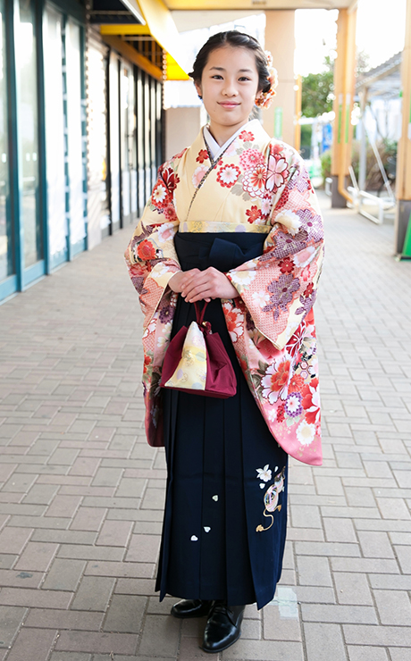 小学生袴に似合う髪型はどう決める？卒業式の人気スタイル