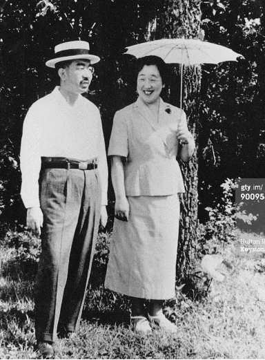 本日は、昭和天皇の御正配で、今上陛下の御母君であらせられる香淳皇后の御生誕日 明治36年3月6日 です