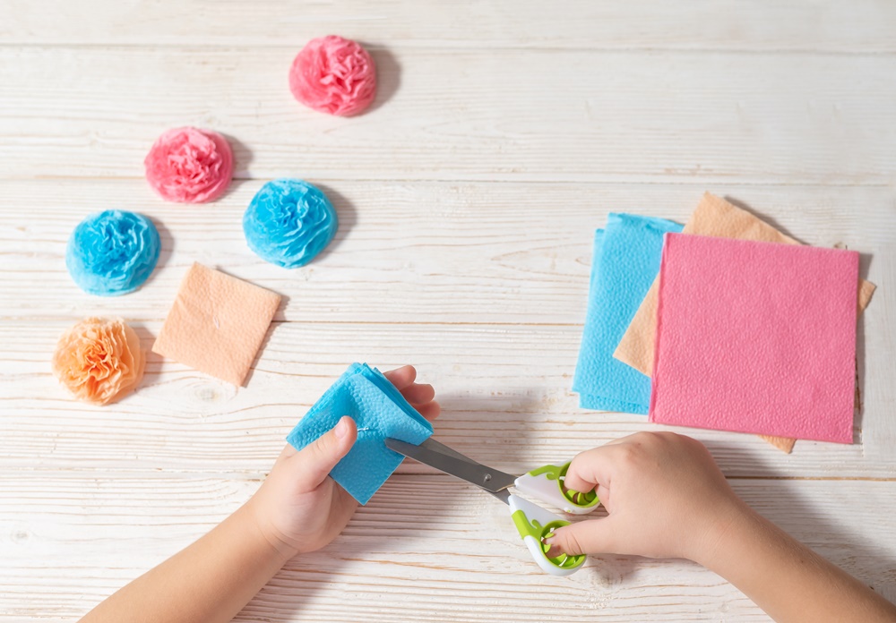 敬老の日のプレゼント作り ～一時保育～ – 社会福祉法人クムレ