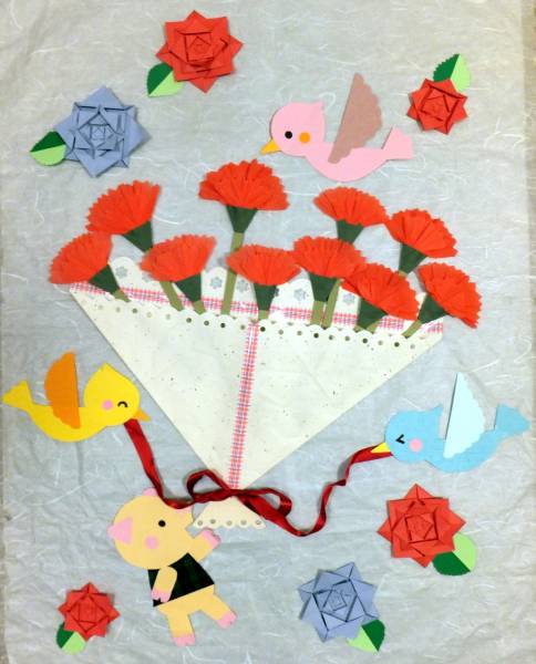 母の日 壁面 カーネーション いつもありがとう 壁面飾り 壁面飾り♪５月 母の日『お母さんいつもありがとう♪』 - IORI-05'S GALLERYminne byGMOペパボ 国内最大級のハンドメイド・手作り通販サイト