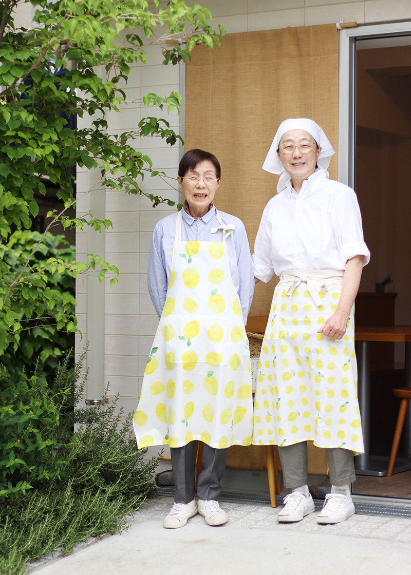 エプロン 母の日 保育士 誕生日 キッズ レディース おしゃれ シンプル ポケット 男女兼用 メンズ 首かけ 首掛け クロス ナイロン かぶるだけ大きいサイズタイプA