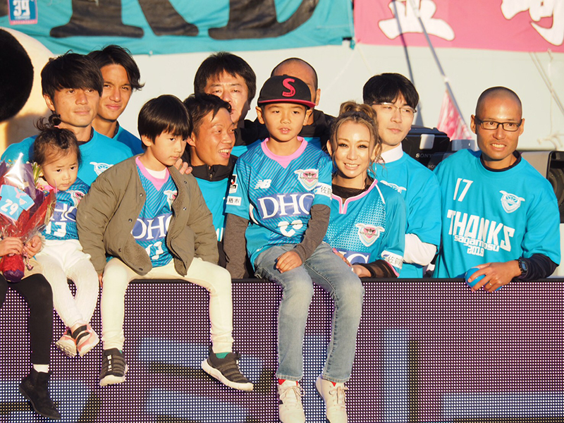 やばー！」〝カリスマ歌姫〟結婚から13年〝夫婦ショット〟公開！「夫婦って似てくる♡」「貴重ショットすぎるーーー」「もう色々と最高案件！」ファン大興奮：「おっ！」でつながる地元密着のスポーツ応援メディア西スポWEB OTTO