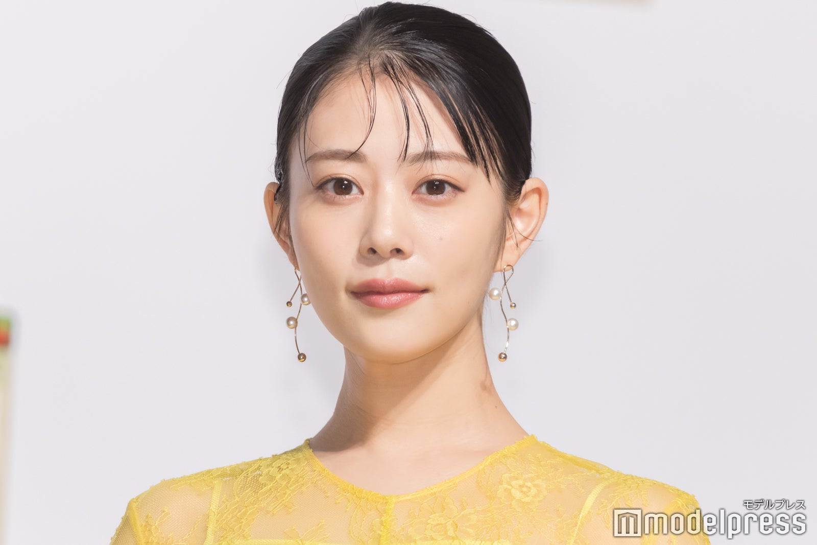 高畑充希「もう12年」過去共演“お顔がそっくりな女優”との2S披露！仲良く寄り添う姿に「最強すぎて言葉失う」めざましmedia“好き”でつながる