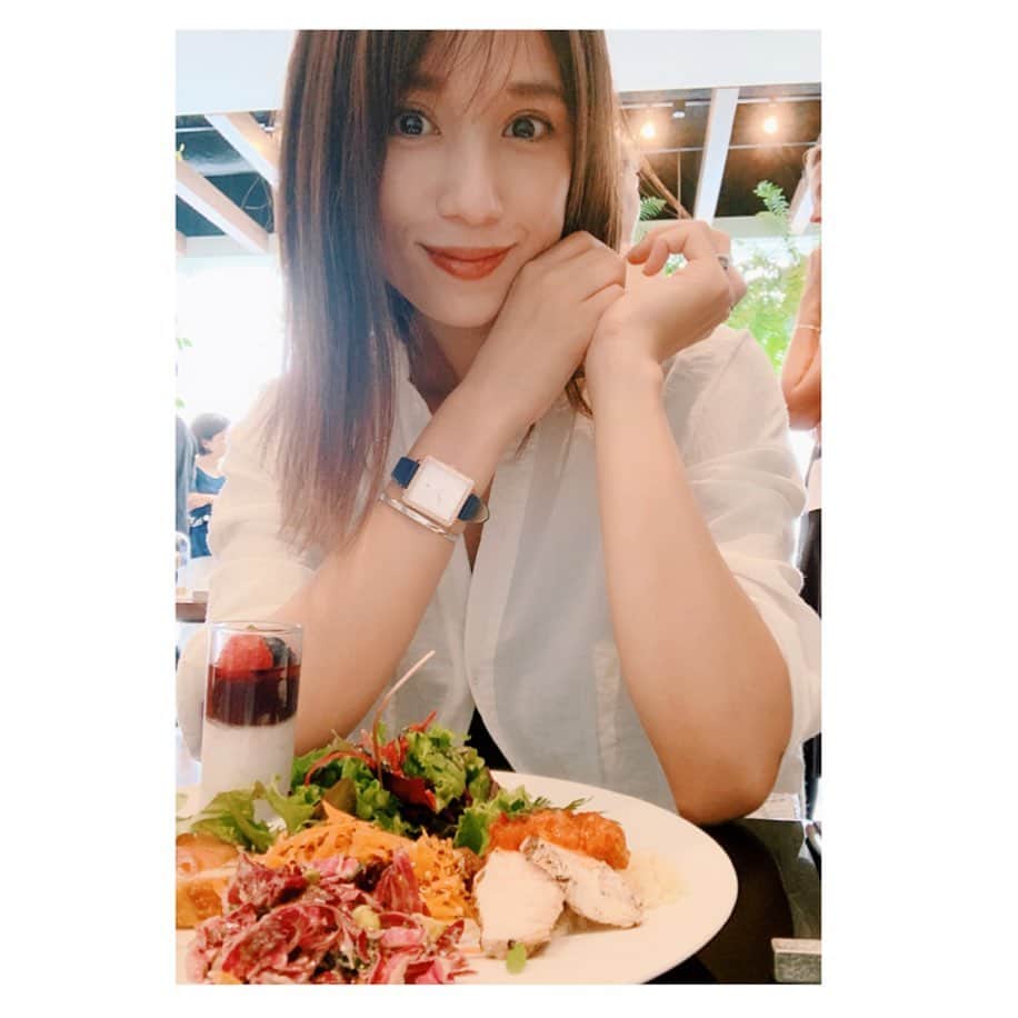 ヨギは体の内側から美をつくる 美髪ヨギが選ぶのは「のむシリカ」ヨガジャーナルオンライン