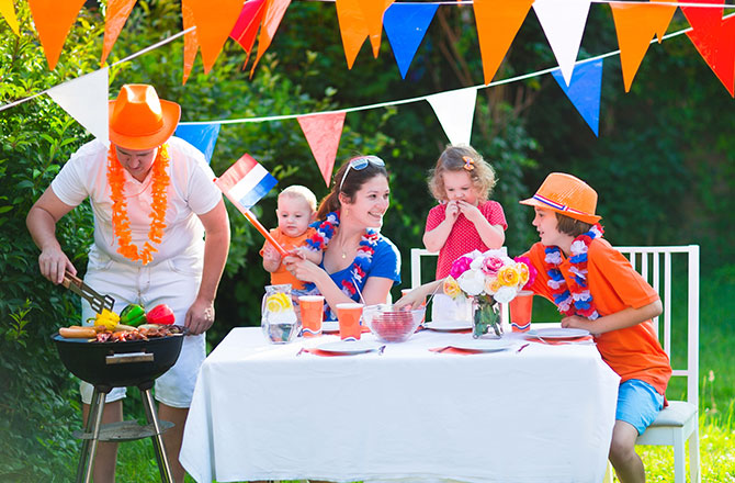 12,541 家族 バーベキュー Stock Photos, High-Res Pictures, and Images - Getty Images家族 キャンプ