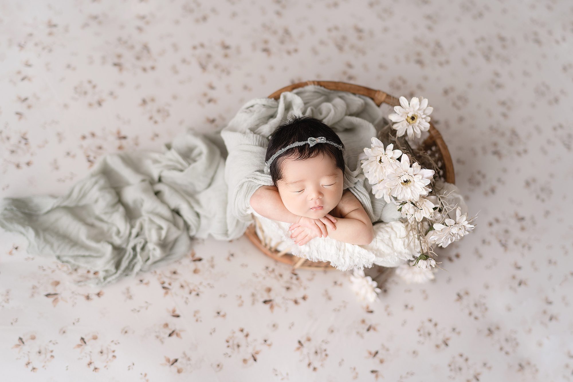 1歳児 トンネル遊び東京・千葉にある認可・認証保育園ならぽけっとランド