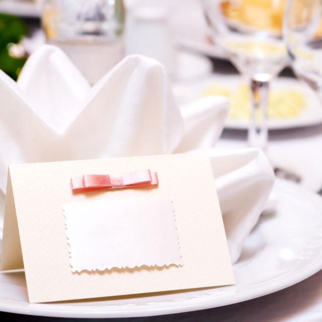 結婚式の席札に書くメッセージは？祝福に感謝の気持ちを添えて