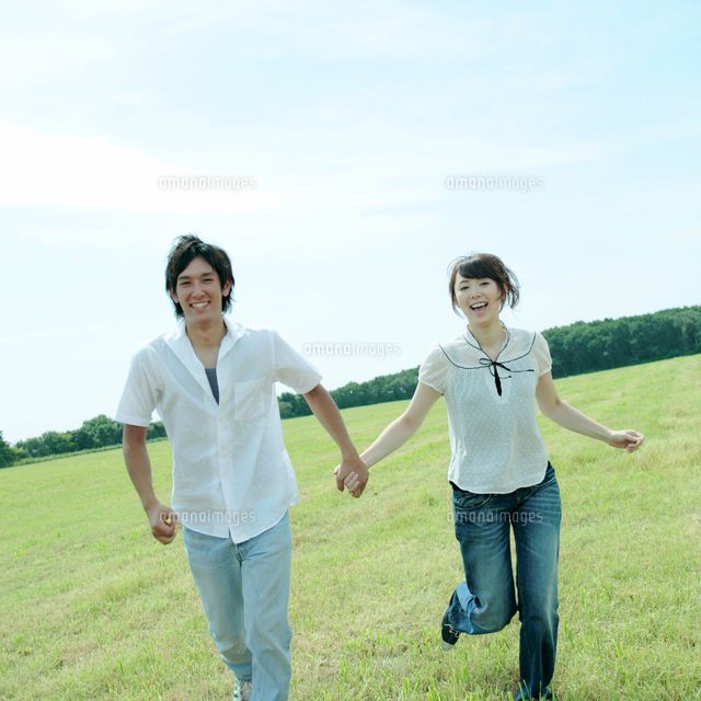 なぜ、カップルは手をつなぐの？最高にロマンチックな「8つの理由」TABI LABO