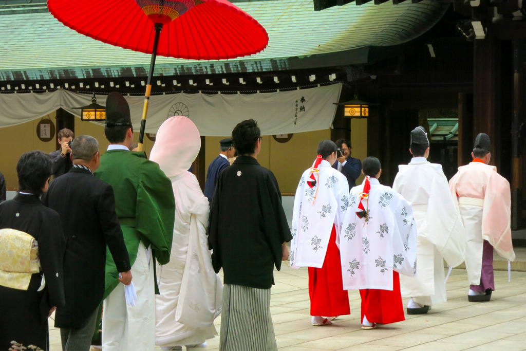 結婚式は新郎も主役！紋付袴とは？紋服の選び方について│ビアンベール三条ビアンベール from Arkbell