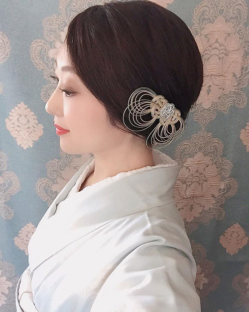 髪飾り 成人式 結婚式 振袖 雪椿 水引 タッセル Ｕピン １３点 白 赤 ゴールド 緑 ちりめん 前撮り 卒業式 着物 和装 -アンココン～UNCOCON～ - プレゼント＆ギフトのギフトモール