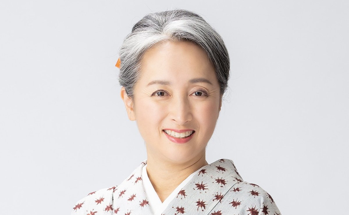 近藤サトから学ぶ、白髪頭とグレイヘアの違い 週刊女性PRIME