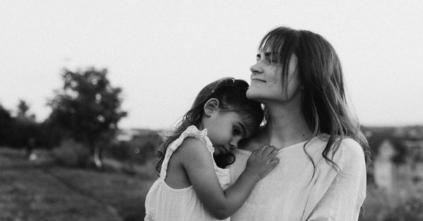 シンママがパパ活で使うべきパパ活アプリ3選！シングルマザーのパパ活事情と始め方 - パパ活Rich