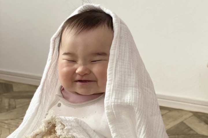 赤ちゃんが笑うのはいつから？笑顔を引き出す工夫や意識したこと - KIDSNA キズナシッタ