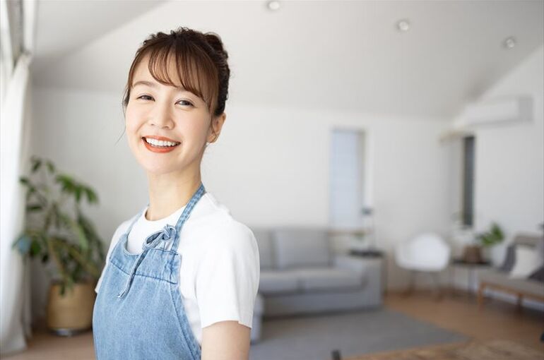 ゴミ屋敷の片付け 費用の相場・目安は？片付け業者に安く依頼する方法遺品整理 大阪の遺品整理はアーチグリーン安くて安心 実家の片付け・買取