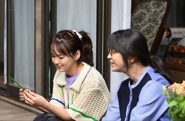 田中美佐子、夫・深沢邦之と１８歳長女と家族ショット公開 テニスウエア姿も披露「スタイル抜群」「幸せご家族」 - スポーツ報知