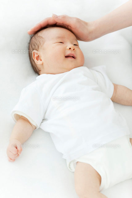 初めて声を出して笑う、生後3カ月の赤ちゃん！Baby laughing for the first time