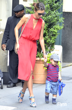 オーランド・ブルームとミランダ・カーが極秘結婚 : 映画ニュース - 映画.com