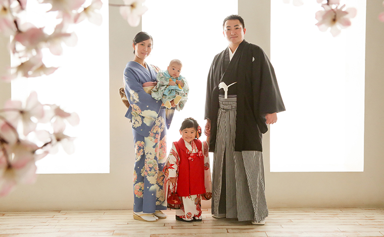 カジュアル家族写真の撮影案内 - イナダスタヂオ