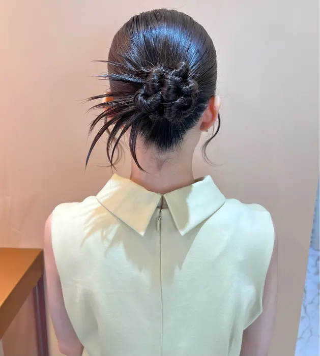 結婚式お呼ばれ髪型 ミディアムヘアのとにかく簡単アレンジ術21選みんなのウェディングニュース