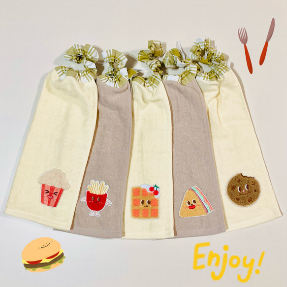 西松屋 お食事エプロン のフリマアイテム一覧