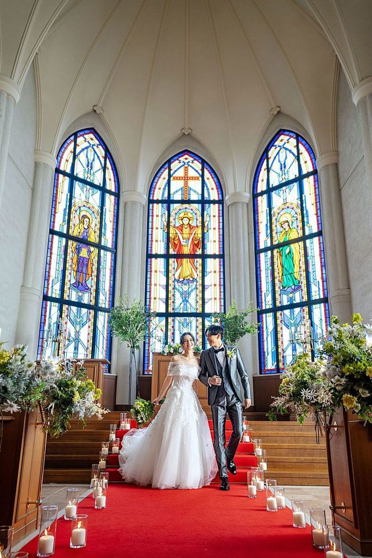 日本一のステンドグラスの教会式」海外から取り寄せた本物のステンドグラス を使用したチャペルは圧 口コミ・評判セントグレース大聖堂 青山ウエディングパーク