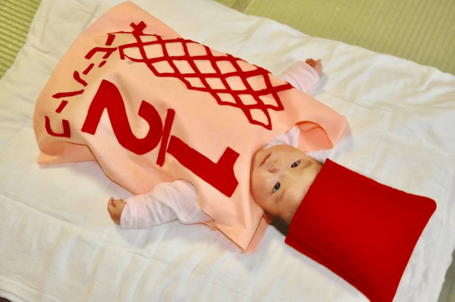 ハーフバースデーにおすすめの衣装10選！おもしろい・可愛い◎男の子も女の子も使えるものをホームパーティー大好きなママが紹介アニーお祝い体験マガジン