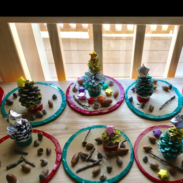 みんなの秋の製作アイデア〜どんぐり、ぶどう、トンボにまつぼっくりまで大集合！〜保育と遊びのプラットフォーム ほいくる