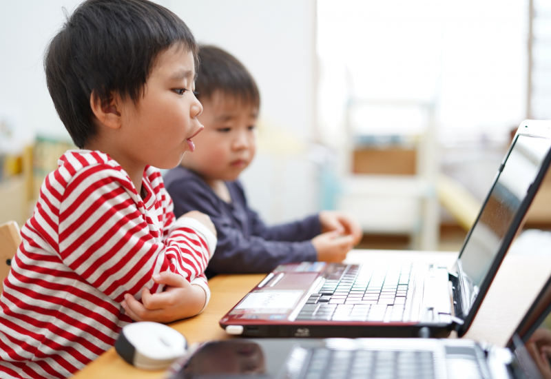 3,034,825+以上の無料黒人の子供画像