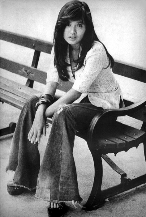 風吹ジュン 家庭崩壊の過去「53年会わなかった父」「子育てできなかった母」看取った人生訓 2ページ目女性自身