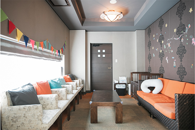 キッズスペースを設置！ お子様を退屈させないひと工夫②☆彡パパママ婚ウェルカムベビーキッズキッズスペース絵本おもちゃぬいぐるみテレビにはプリキュア5新潟県上越市結婚結婚式結婚式場式場見学プレ花嫁卒花2021年春婚